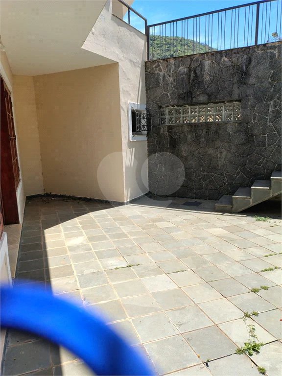 Casa à venda ou para alugar com 5 quartos, sendo 2 suítes, em Jardim Dos Estados, Poços de Caldas - MG