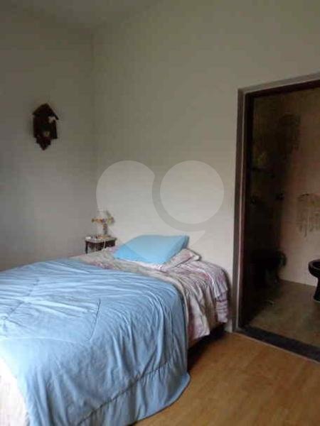 Casa à venda com 3 quartos, sendo 1 suíte,  em Jardim Londrina, São Paulo, SP