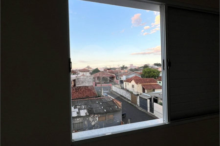 Apartamento no Condomínio Residencial Clarice.