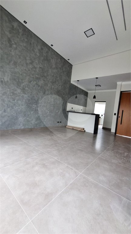 Casa à venda com 3 quartos, sendo 1 suíte, no condomínio Village Moutonnée, Salto - SP