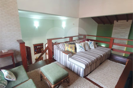 Casa à venda com 4 quartos, sendo 1 suíte, no condomínio Parque São Gabriel, Itatiba - SP