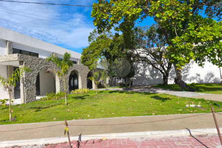 Apartamento à venda com 1 quarto no Centro, Santa Cruz Cabrália, BA