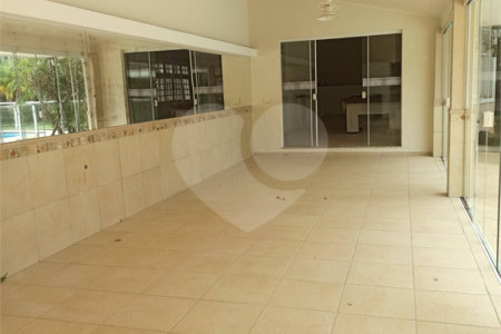 Casa à venda ou para alugar com 6 quartos, sendo 4 suítes, em Jardim Itaperi, Atibaia, SP