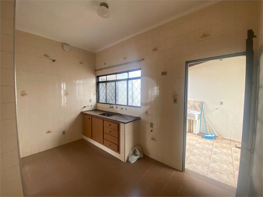 Casa à venda com 3 quartos, sendo 1 suíte, no Centro, Araraquara, SP