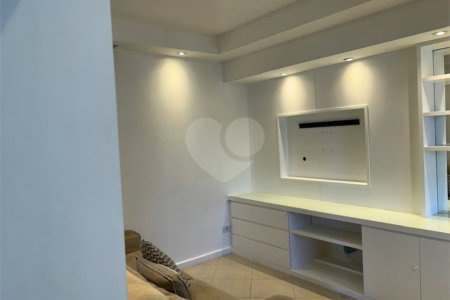 Apartamento para alugar com 3 quartos, sendo 1 suíte,  em Pinheiros, São Paulo, SP