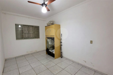 Chácara à venda com 4 quartos, sendo 1 suíte, em Área Rural de Salto, Salto, SP