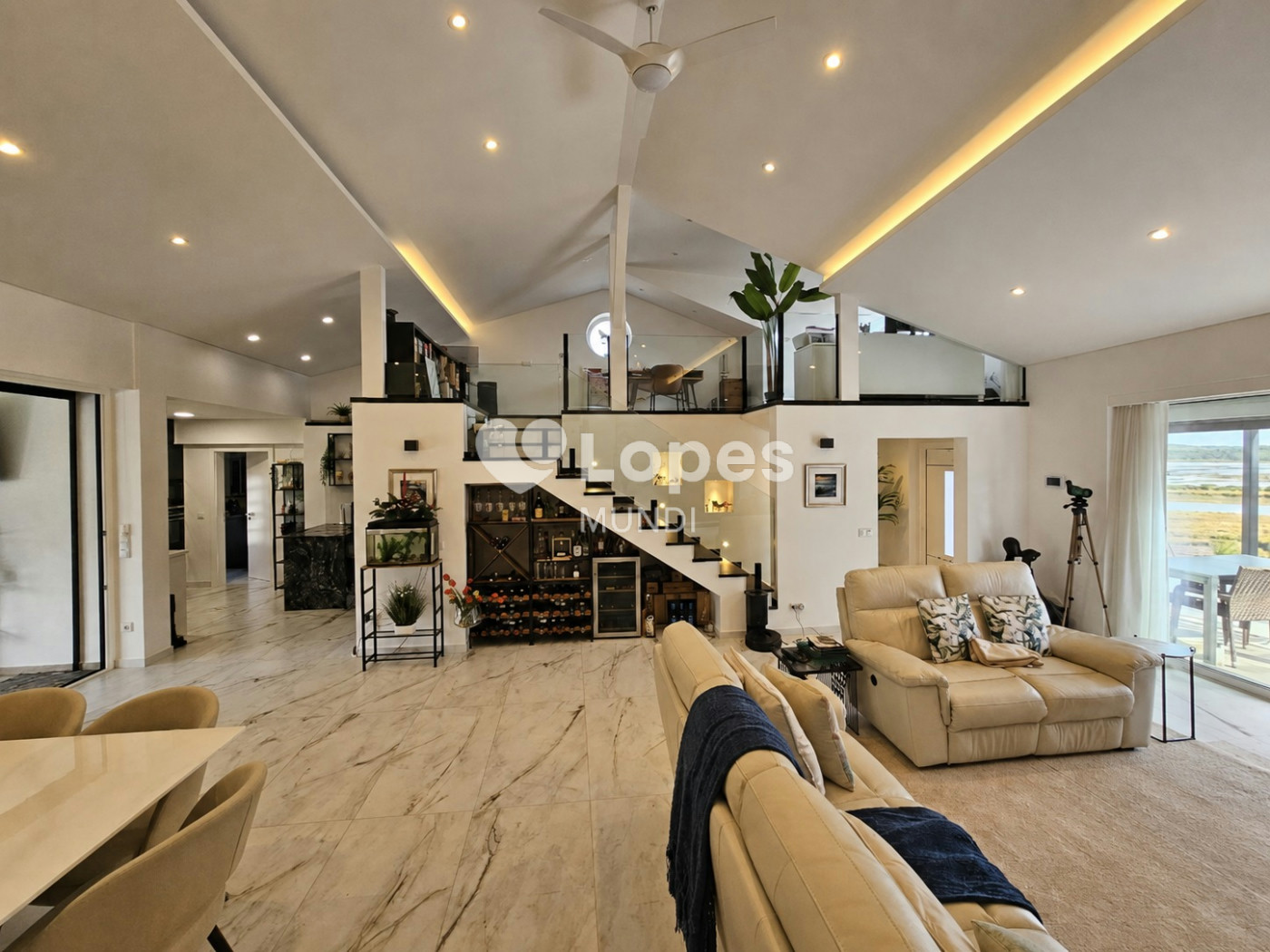 Casa com 3 quartos à venda no Algarve, Portugal – Piscina e terreno de 12.000 m²