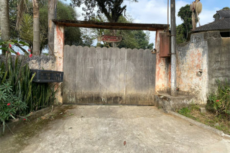 Chácara à venda com 3 quartos em Chácaras Ceres, Suzano, SP