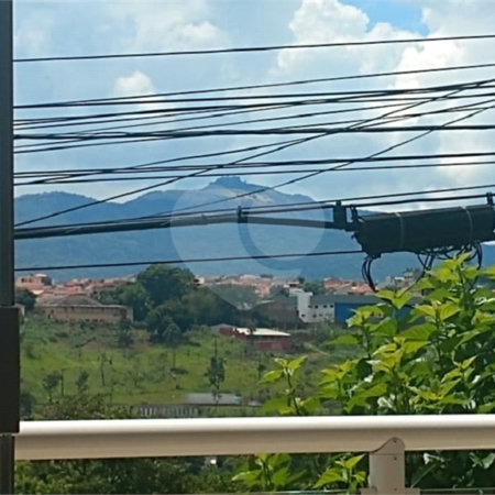 Sobrado à venda com 3 quartos em Jardim das Cerejeiras, Atibaia, SP