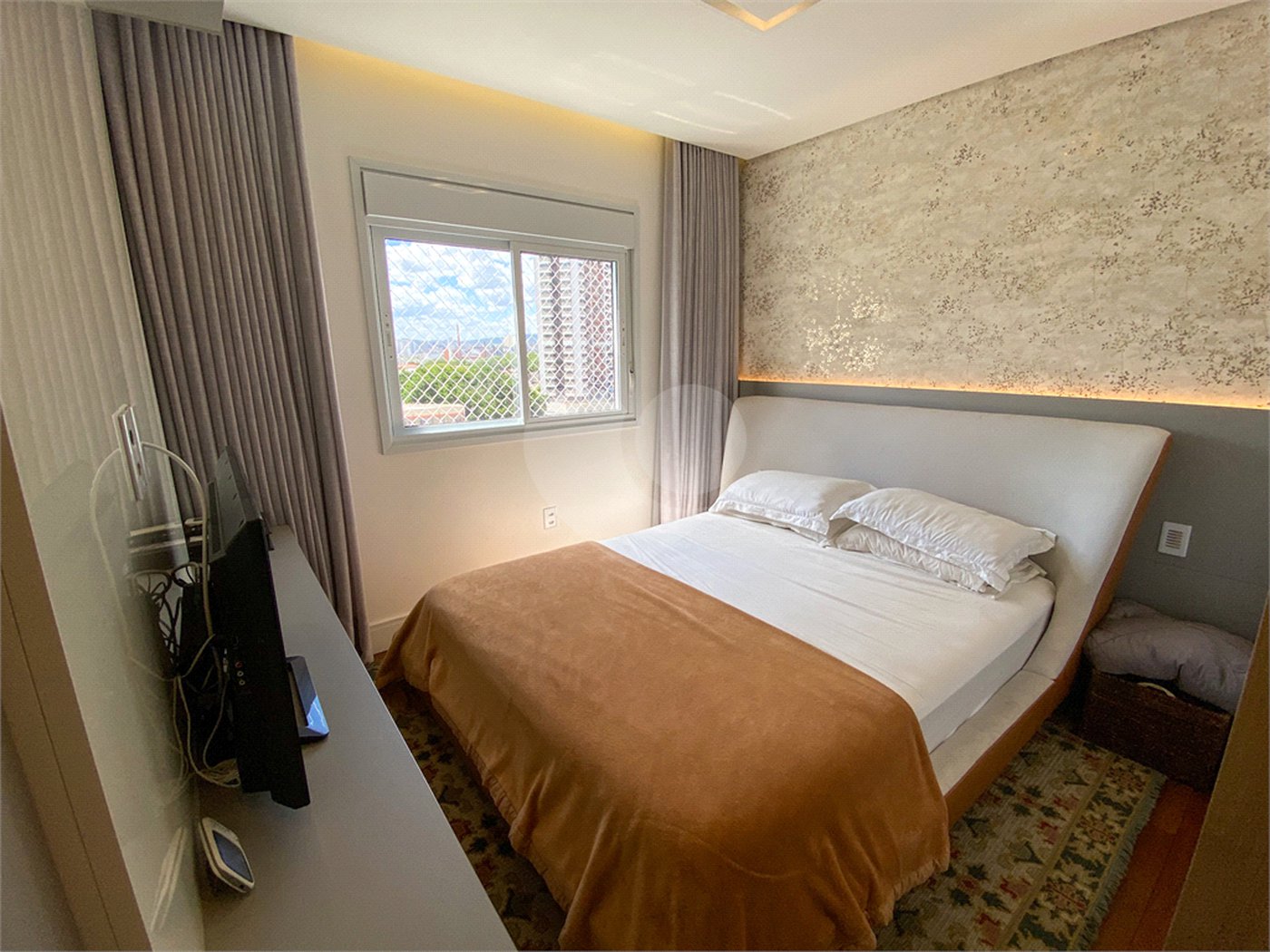 Apartamento à venda com 3 suítes em Vila Pompéia, São Paulo, SP
