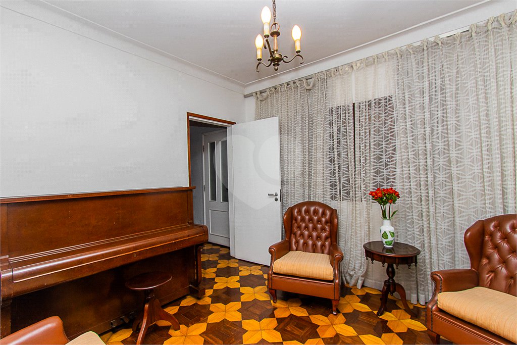 Sobrado à venda com 5 quartos em Vila Mariana, São Paulo, SP