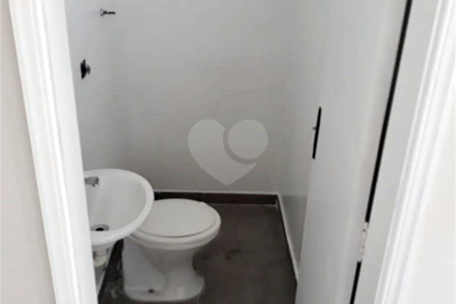 Sobrado à venda com 4 quartos, sendo 3 suítes,  em Tremembé, São Paulo, SP