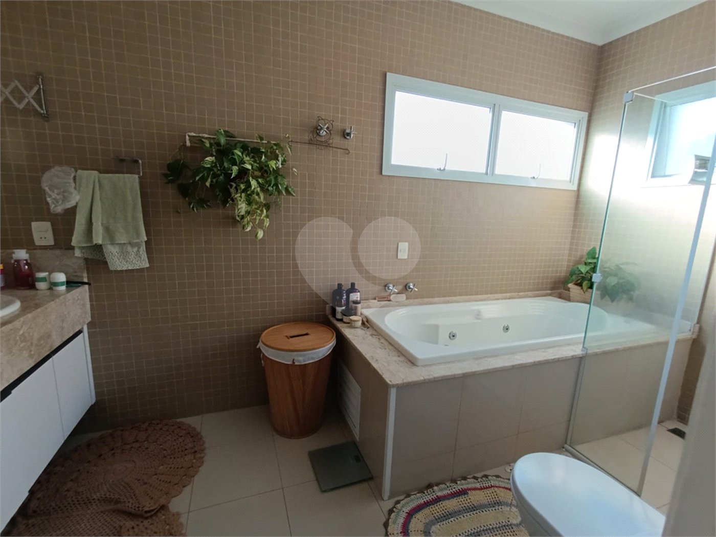 Casa à venda com 4 quartos, sendo 1 suíte, no condomínio Jardim Reserva Bom Viver de Indaiatuba, Indaiatuba - SP