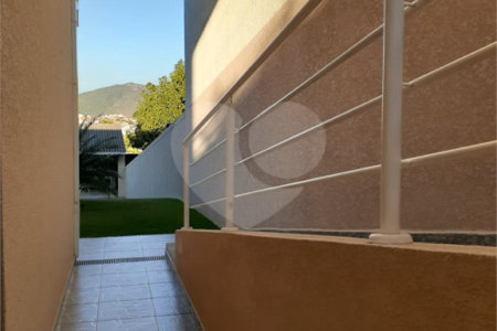 Sobrado à venda com 3 quartos, sendo 1 suíte,  em Jardim Paulista, Atibaia, SP
