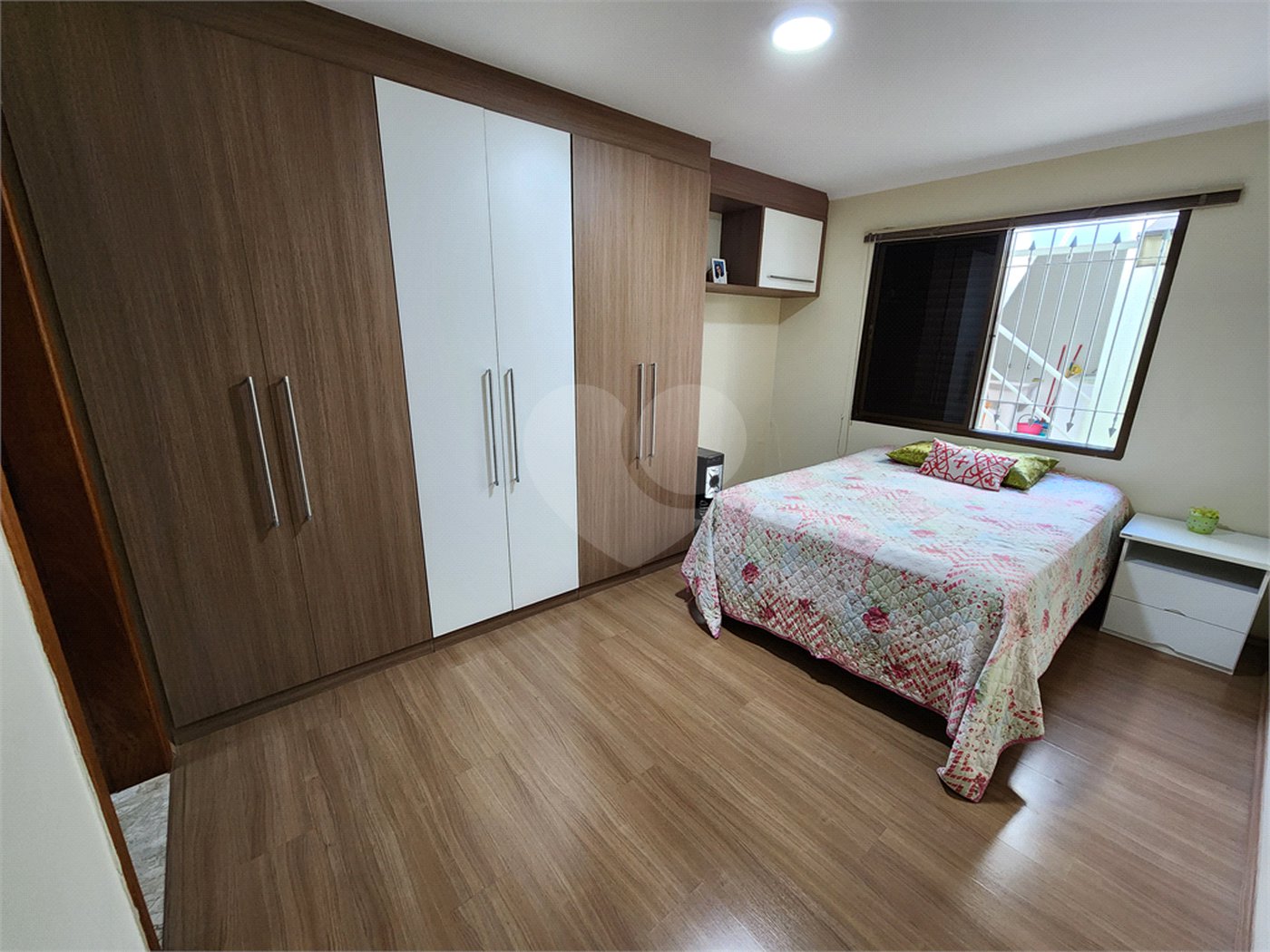 Casa à venda com 4 quartos, sendo 3 suítes,  em Vila Rosália, Guarulhos, SP