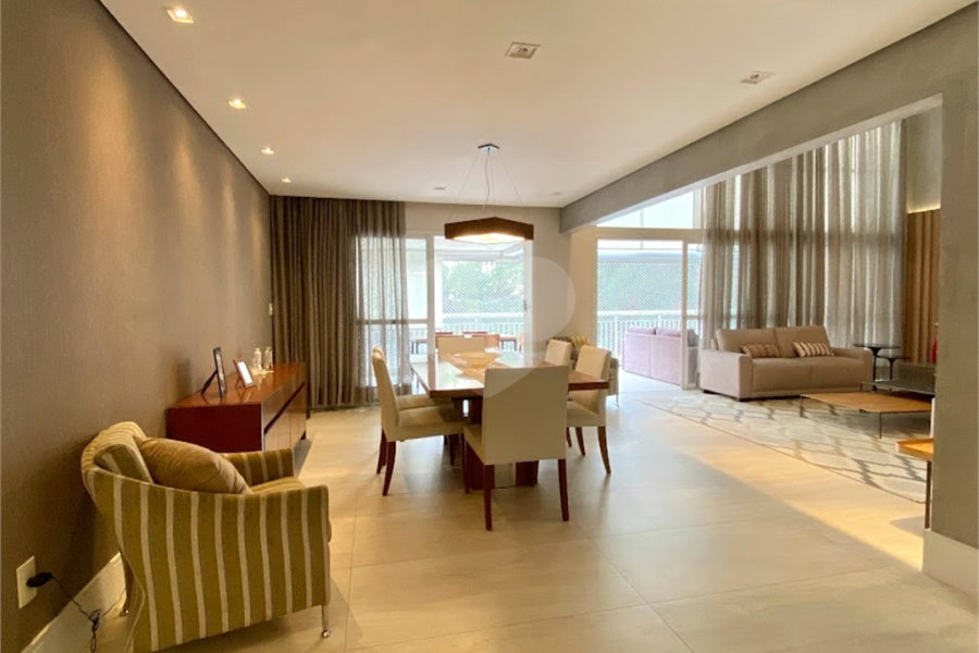 Apartamento à venda com 3 suítes em Morumbi, São Paulo, SP