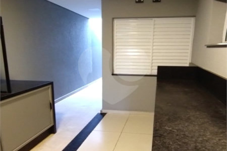Casa à venda com 3 quartos, sendo 1 suíte, no condomínio Rio das Pedras, Salto - SP