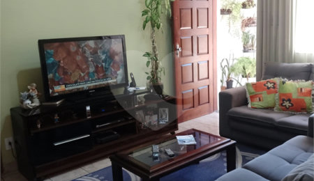 Sobrado à venda com 3 quartos, sendo 1 suíte,  em Chácara Inglesa (zona Norte), São Paulo, SP