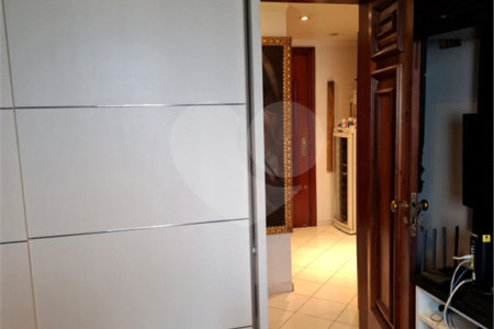 Apartamento à venda com 4 quartos, sendo 2 suítes,  em Brooklin Paulista, São Paulo, SP