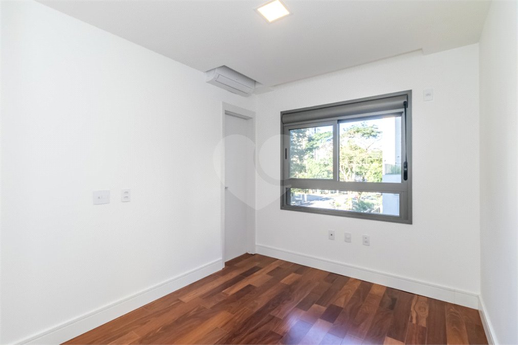 Apartamento à venda com 3 suítes em Campo Belo, São Paulo, SP