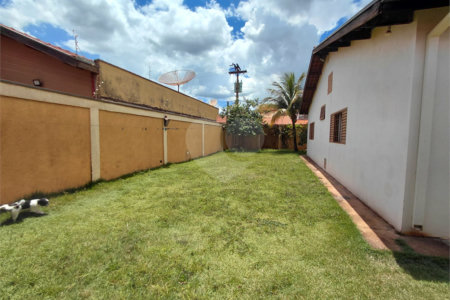 Sobrado à venda com 4 quartos, sendo 1 suíte,  em Parque dos Lagos, Ribeirão Preto, SP