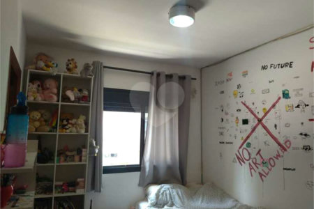 Apartamento à venda com 4 quartos, sendo 2 suítes, em Campo Belo, São Paulo, SP
