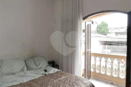 Sobrado à venda com 3 quartos, sendo 1 suíte, em Vila Invernada, São Paulo, SP