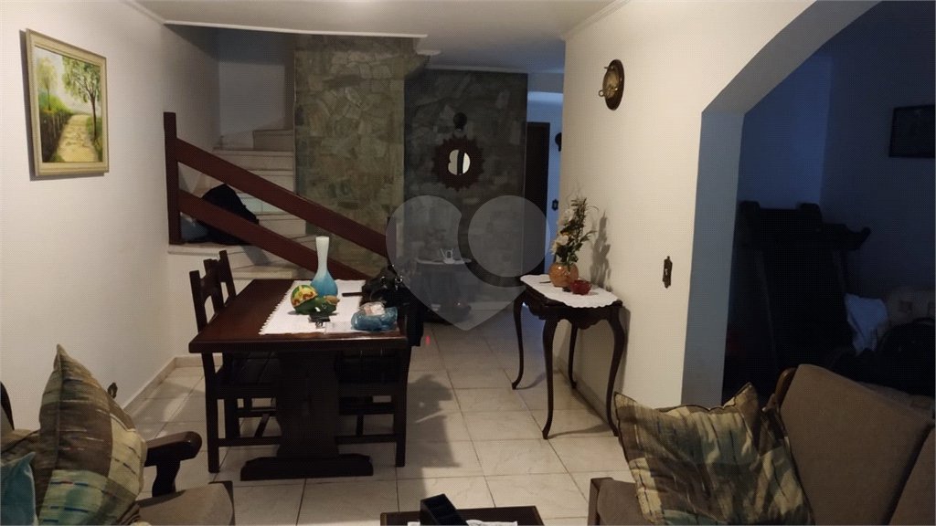 Sobrado à venda com 3 quartos, sendo 1 suíte, em Bosque da Saúde, São Paulo, SP