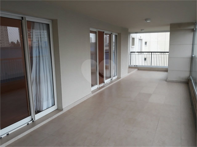 Apartamento para alugar com 4 suítes em Chácara Flora, São Paulo, SP