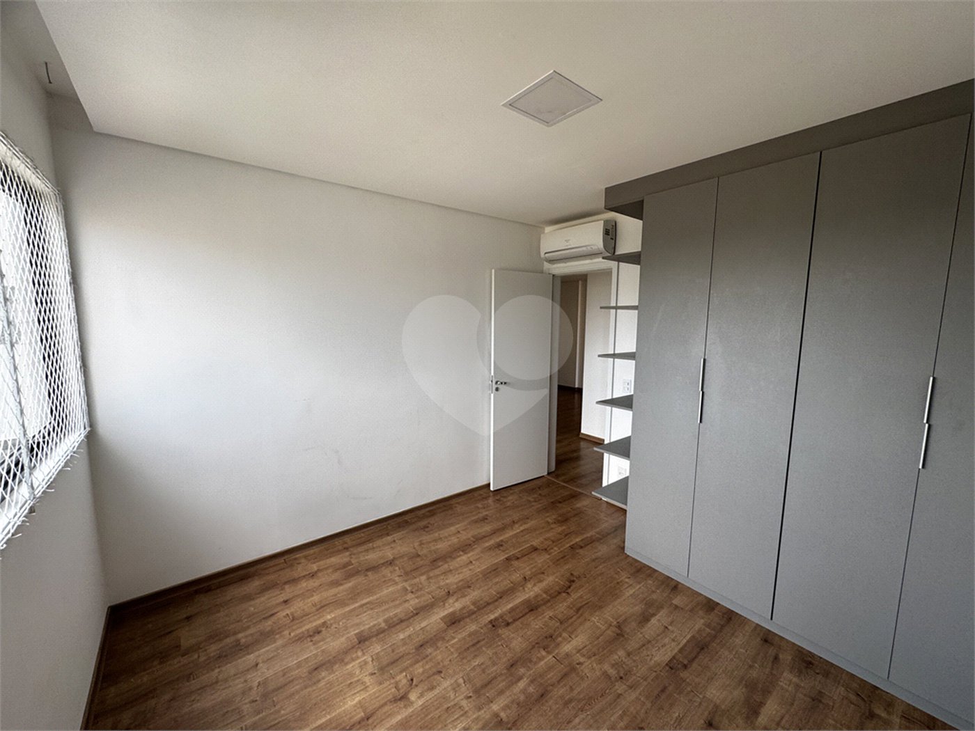 Apartamento à venda com 2 quartos, sendo 1 suíte, em Jardim Maria José, Votorantim, SP