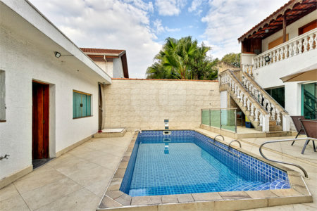 Casa para alugar com 3 quartos, sendo 2 suítes,  em Jardim Petrópolis, São Paulo, SP