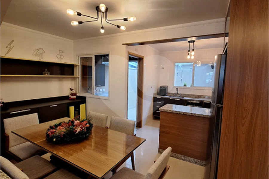 Casa à venda com 3 quartos, sendo 1 suíte, no condomínio Res San Raphael, São Paulo - SP