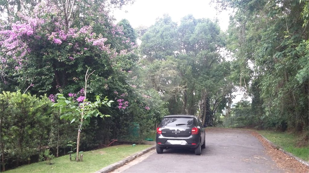 Sobrado à venda com 5 quartos, sendo 2 suítes,  em Serra da Cantareira, Mairiporã, SP