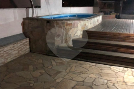 Casa à venda com 3 quartos, sendo 1 suíte,  em Vila Suissa, Mogi das Cruzes, SP