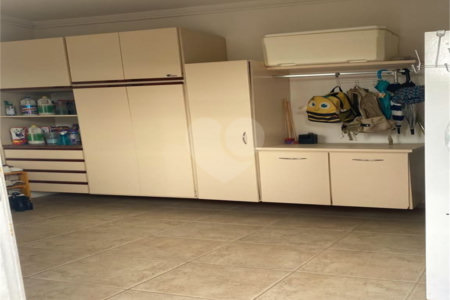Casa à venda com 5 quartos, sendo 4 suítes,  no condomínio Terras de Santa Clara, Jacareí - SP