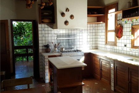 Casa térrea com piscina para venda no Parque Santa Marta