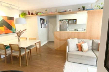 Apartamento à venda Vila Gumercindo - 2 dormitórios, 1 suíte, 1 vaga