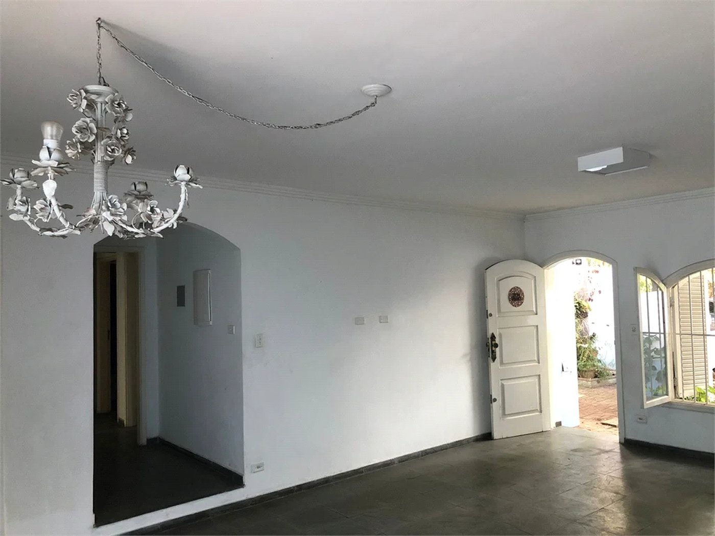 Casa Térrea à venda com 4 quartos, sendo 2 suítes,  em Jardim das Bandeiras, São Paulo, SP