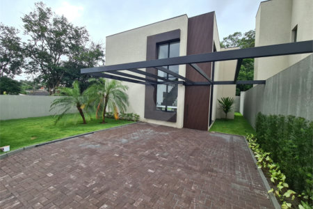 Casa em condomínio à venda com 3 suítes em Vila Santista, Atibaia, SP