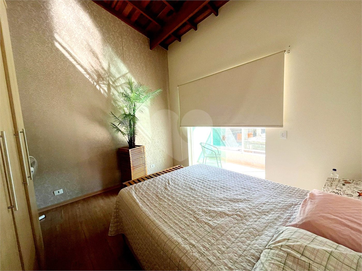 Sobrado à venda com 6 quartos, sendo 1 suíte,  em Horto, São Paulo, SP