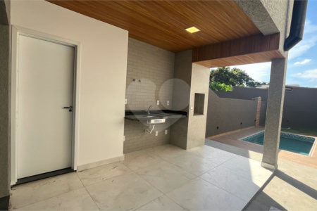 Casa à venda ou para alugar com 3 suítes em Nova Gardênia, Atibaia, SP