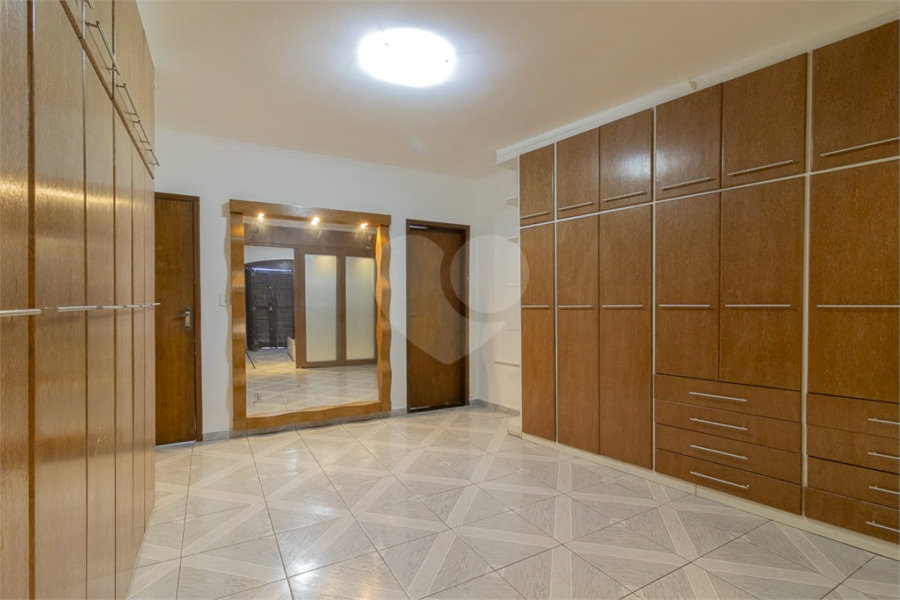 Sobrado à venda com 3 quartos, sendo 1 suíte, em Tremembé, São Paulo, SP