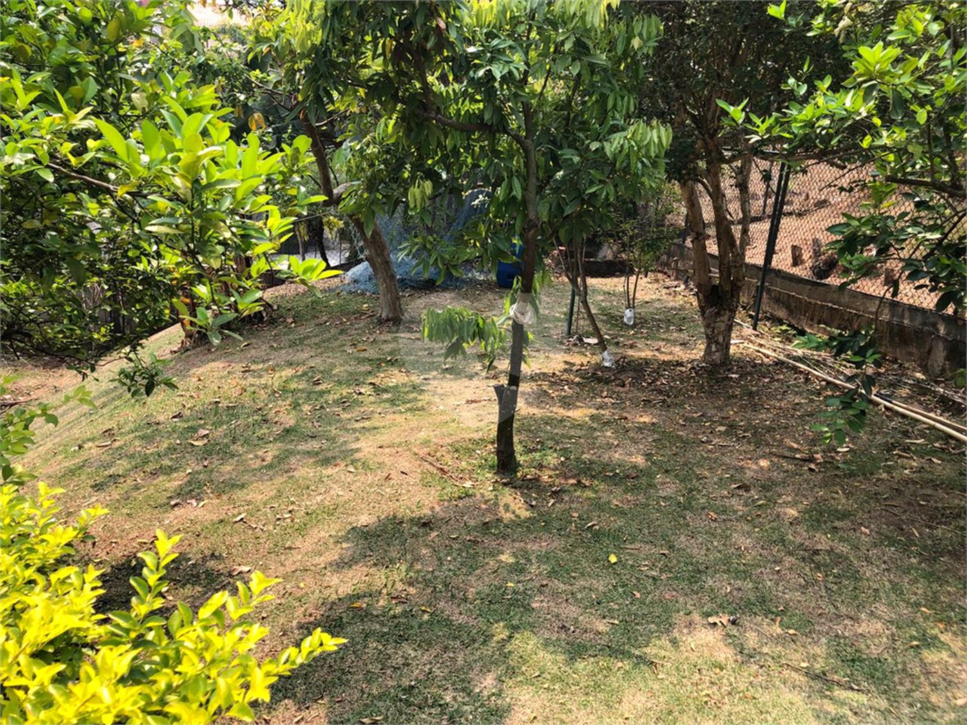 Terreno à venda com 1 suíte no condomínio Estância Marambaia, Vinhedo - SP