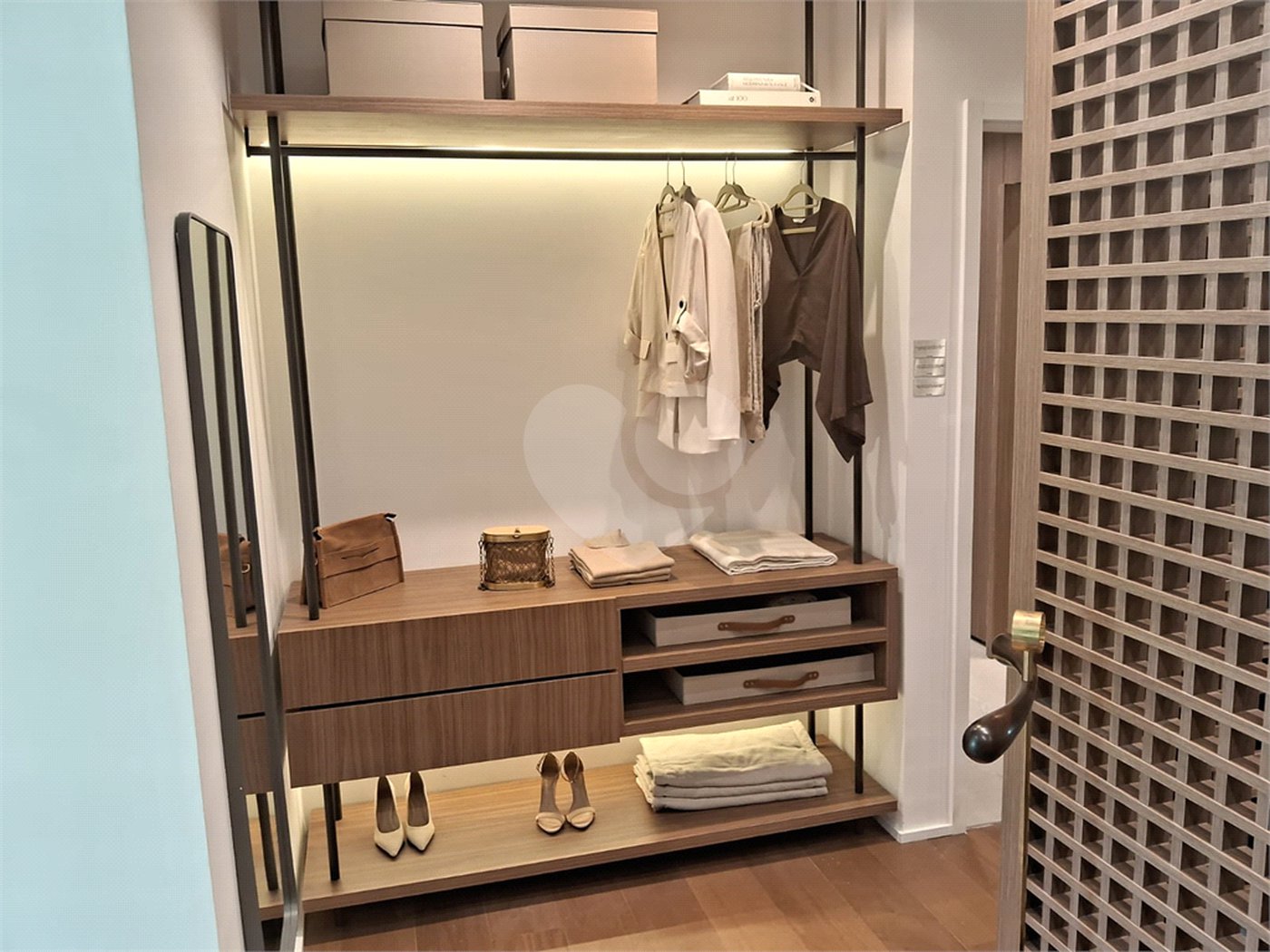 Apartamento à venda com 3 suítes em Moema, São Paulo, SP