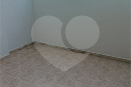 Sobrado à venda com 3 quartos, sendo 1 suíte, em Jardim do Estádio, Santo André, SP