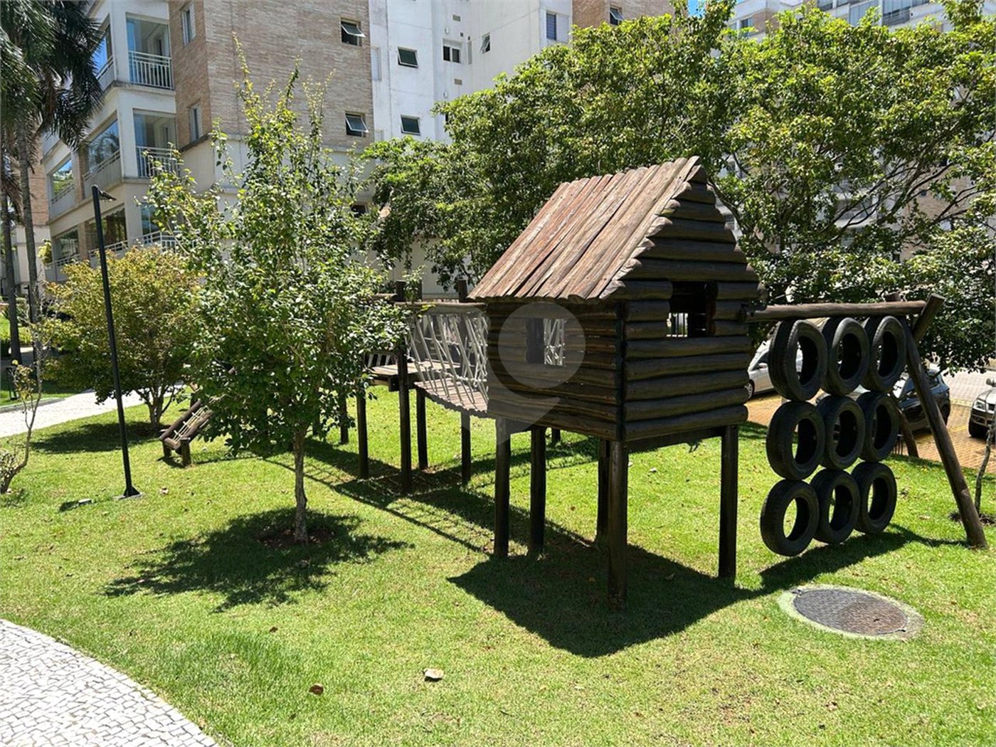 Apartamento à venda com 2 suítes em Vila Oliveira, Mogi das Cruzes, SP