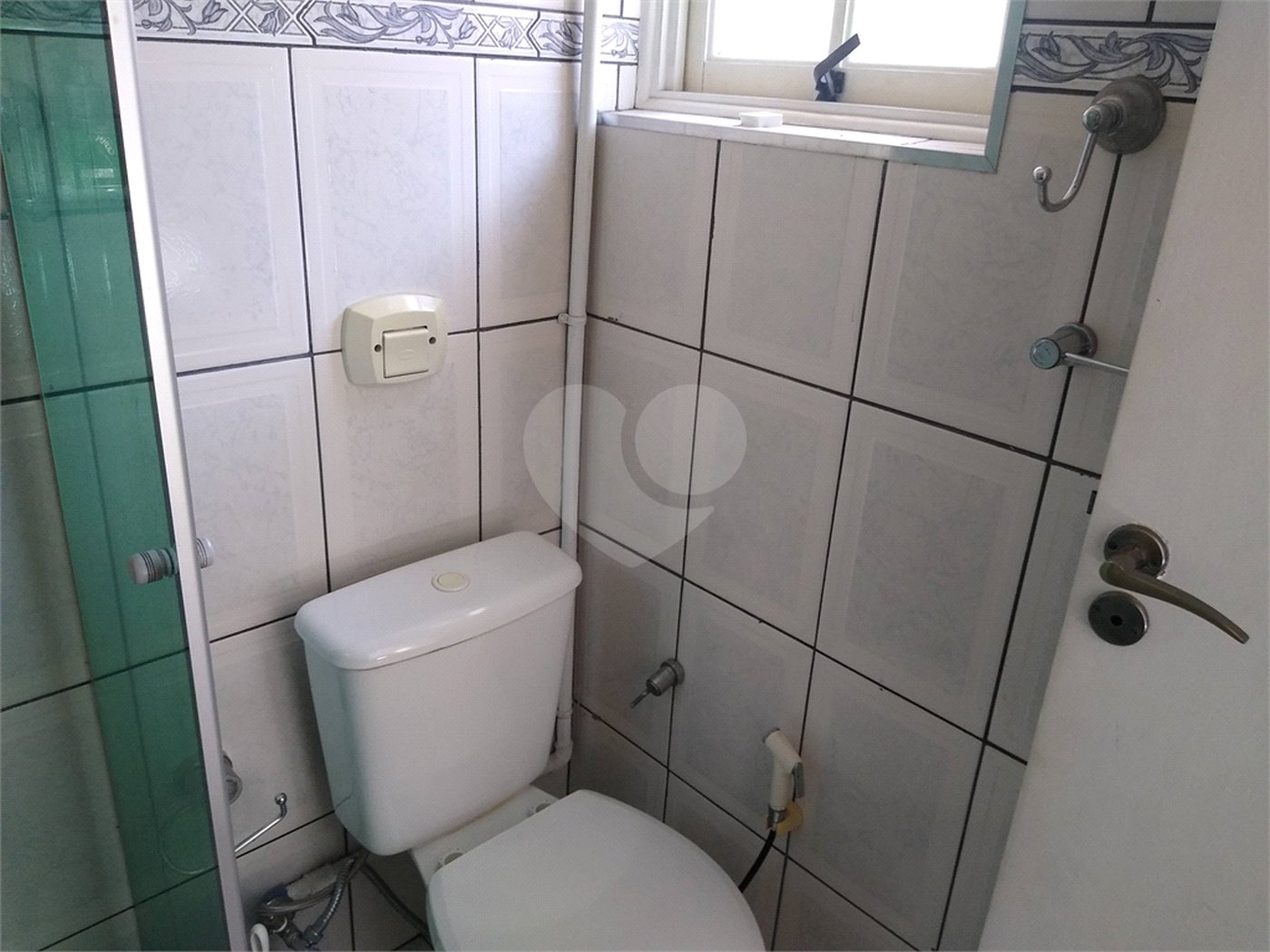 Sobrado à venda com 4 quartos, sendo 3 suítes,  em Vila Monumento, São Paulo, SP