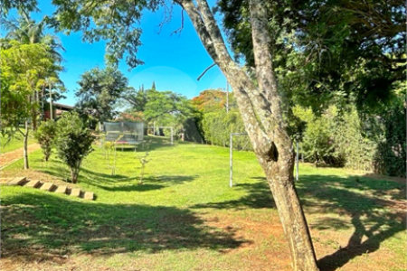 Villagio à venda com 5 quartos, sendo 3 suítes, em Vila Petrópolis, Atibaia, SP