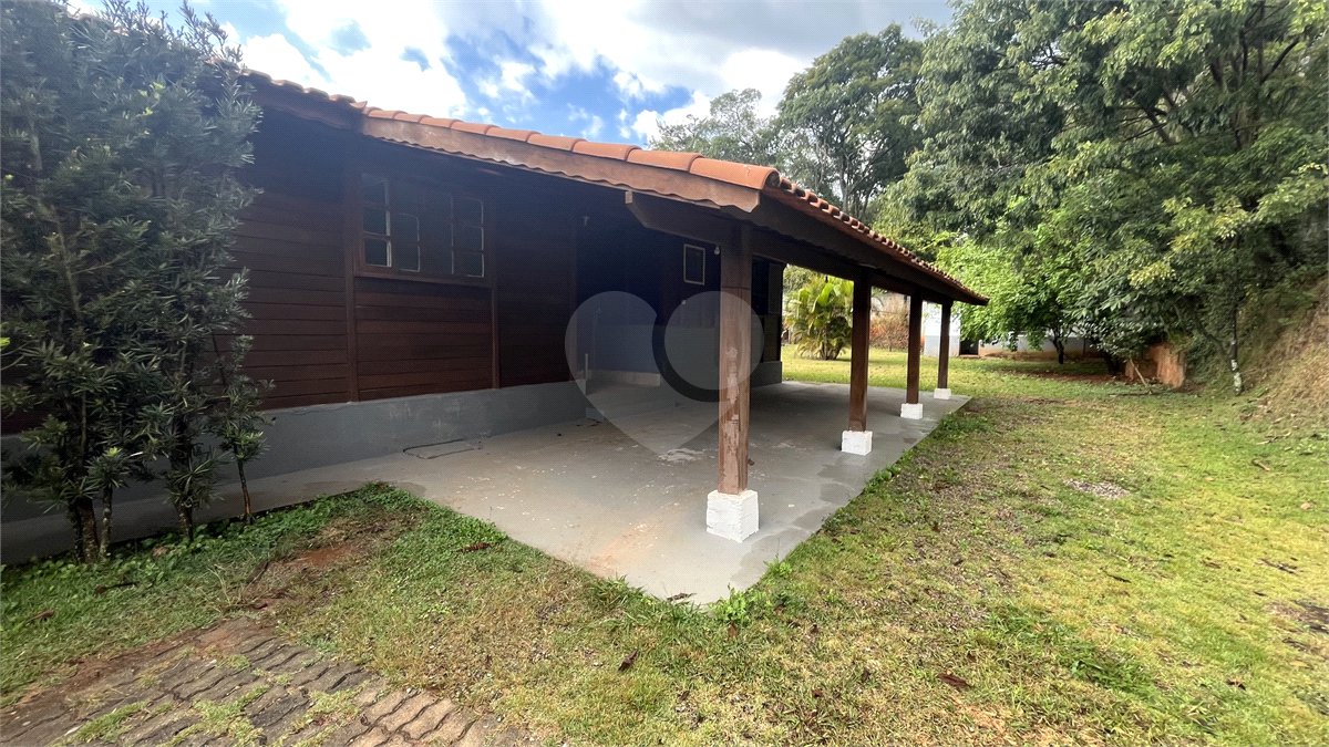 Casa Térrea para alugar com 3 quartos, sendo 1 suíte, em Jardim Estância Brasil, Atibaia, SP