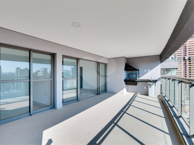 Apartamento à venda com 4 quartos, sendo 3 suítes,  em Brooklin, São Paulo, SP